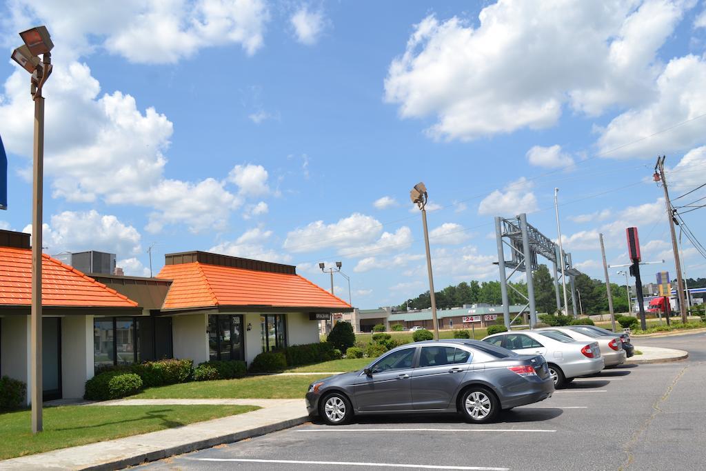 Super 8 By Wyndham Rocky Mount I-95 Exit 145 Hotel Battleboro Exterior photo