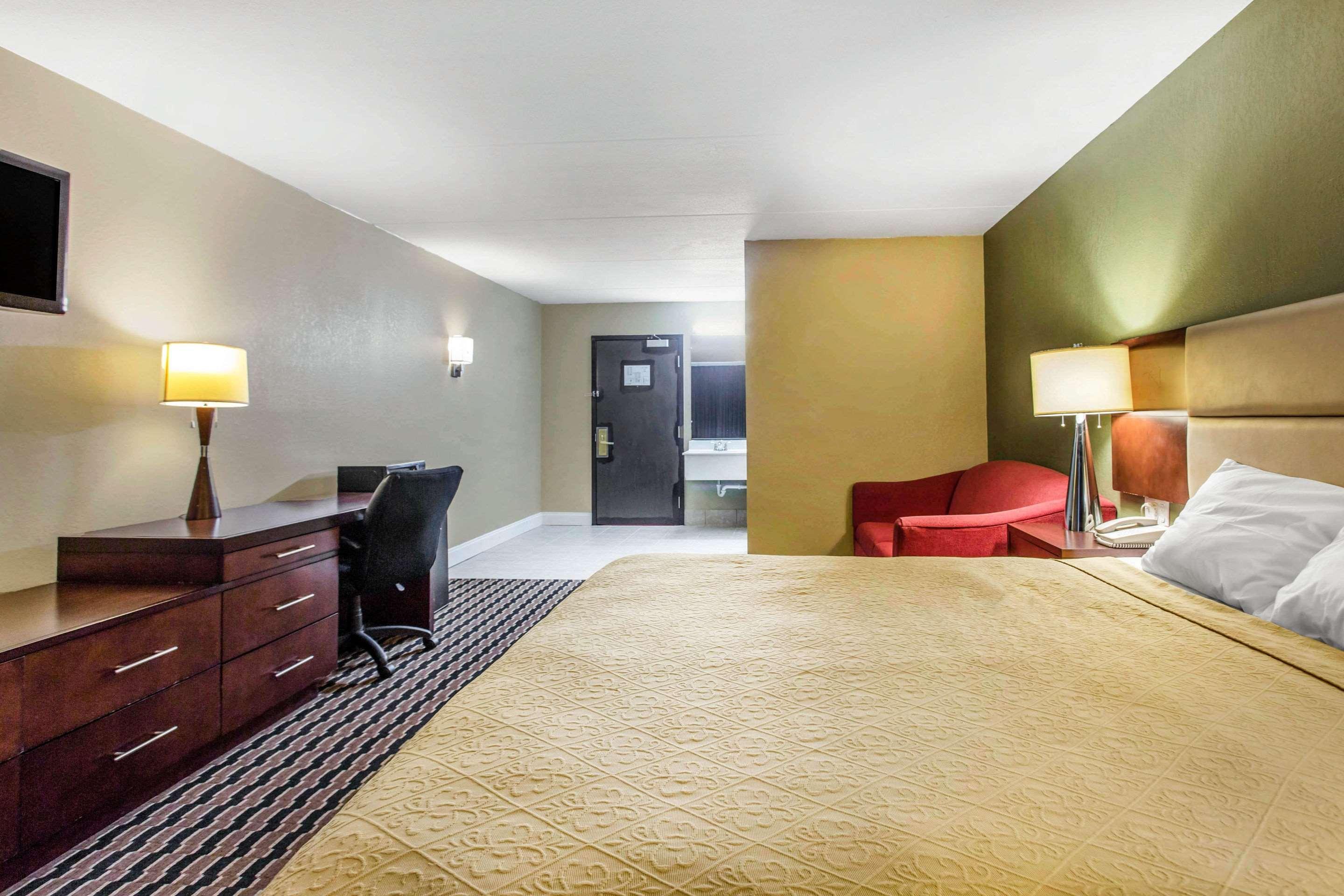 Super 8 By Wyndham Rocky Mount I-95 Exit 145 Hotel Battleboro Exterior photo