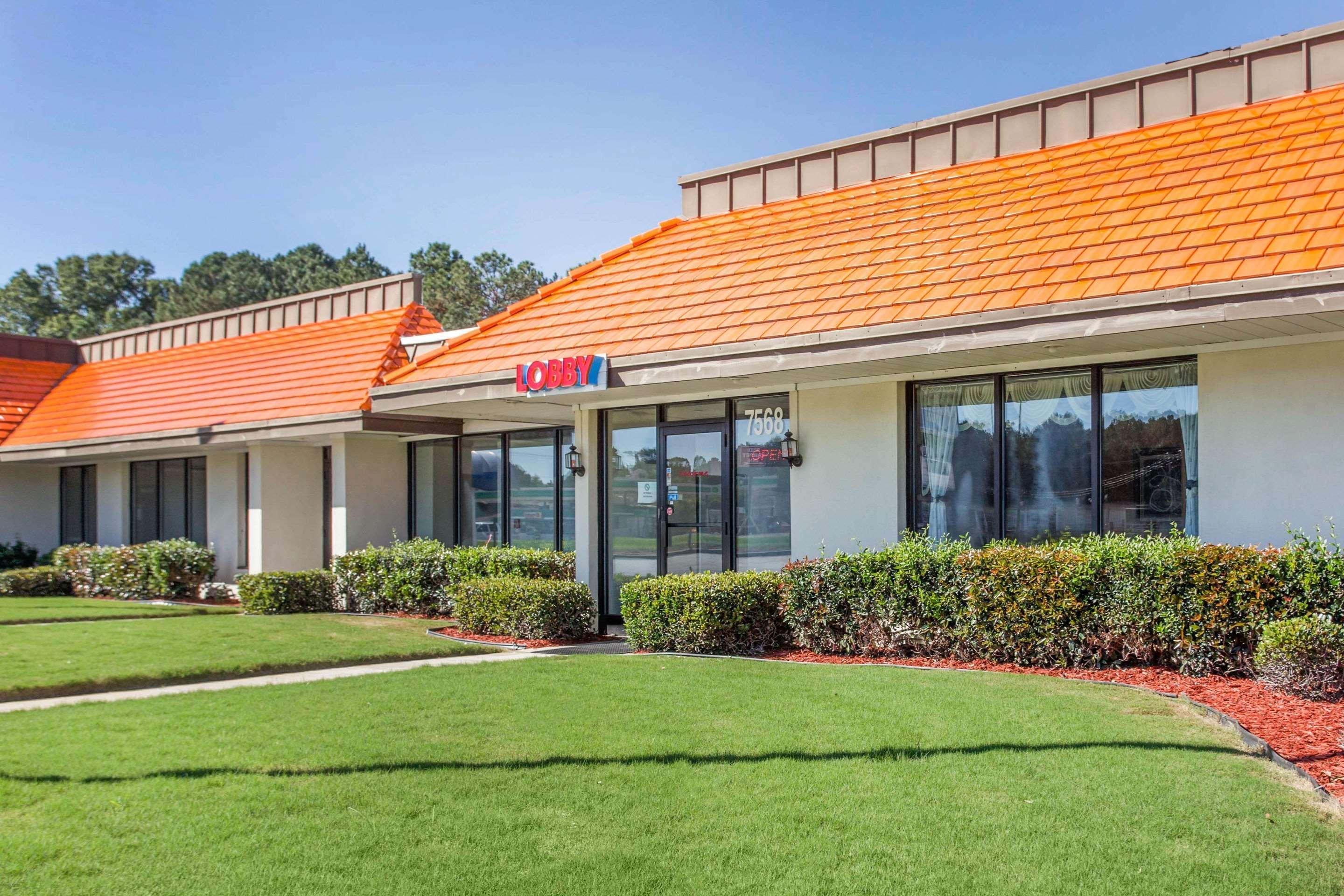 Super 8 By Wyndham Rocky Mount I-95 Exit 145 Hotel Battleboro Exterior photo